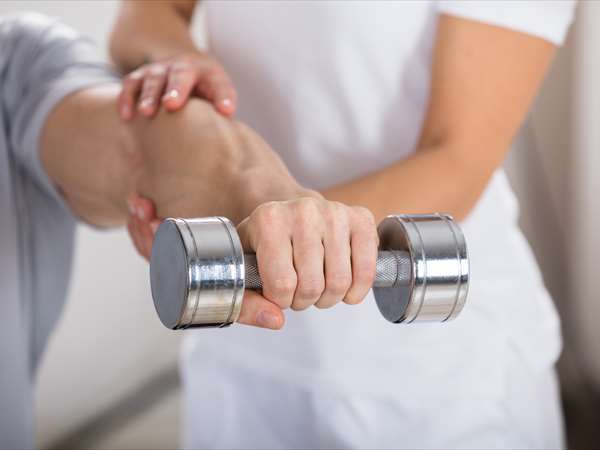 Physiotherapie inklusive Fitnessstudio an zentraler Lage